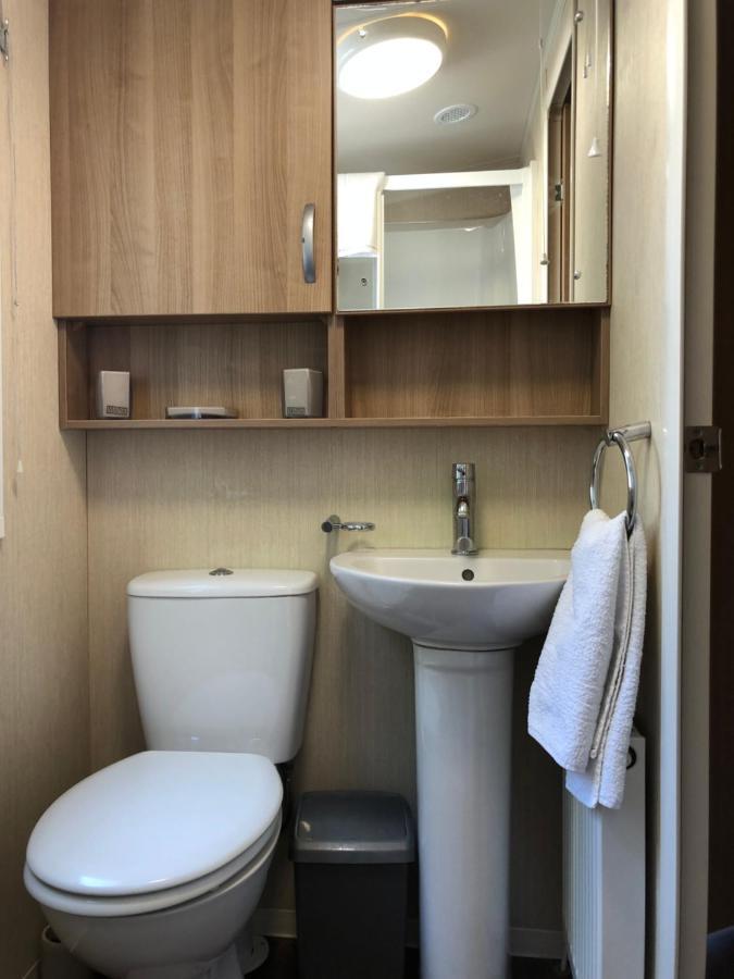 Popular Property In Бембридж Экстерьер фото